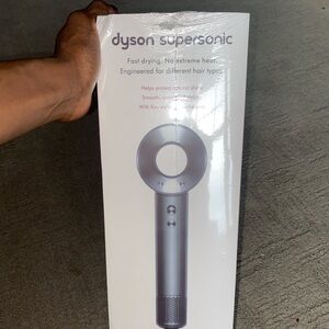 COPY - Dyson Supersonic HairDryer!!! Brand New!!